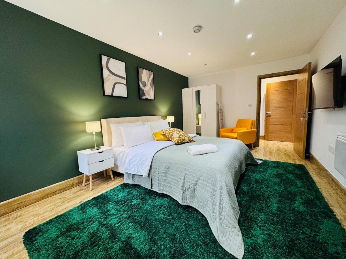 The Edge Ft4 Apartment London Exterior photo
